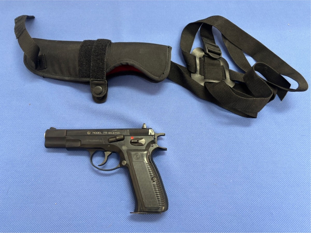 397☆CZ‐75 ガスガン モデルガン MODEL 75 CAL.9 PARA /中古/ジャンク扱い拍卖