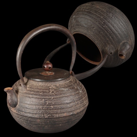 蔵出し品 古鉄 時代 鉄瓶 A624拍卖