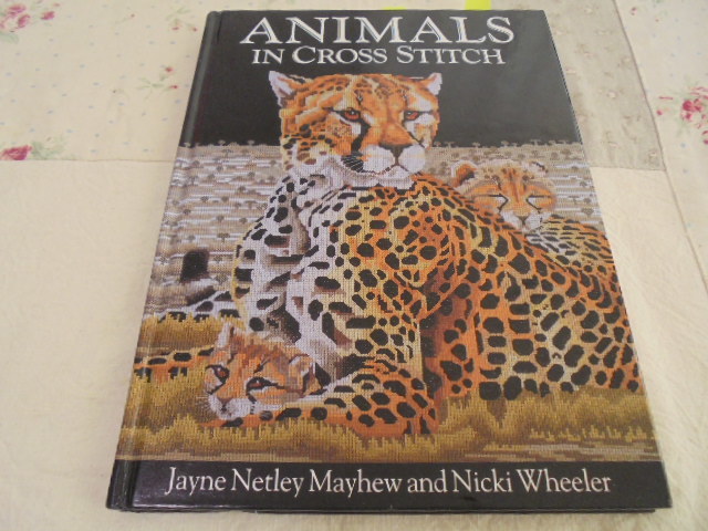 洋書クロスステッチ ANIMALS アニマル 動物たち ネコ科 鳥 昆虫 植物 花 タイガー トンボ拍卖