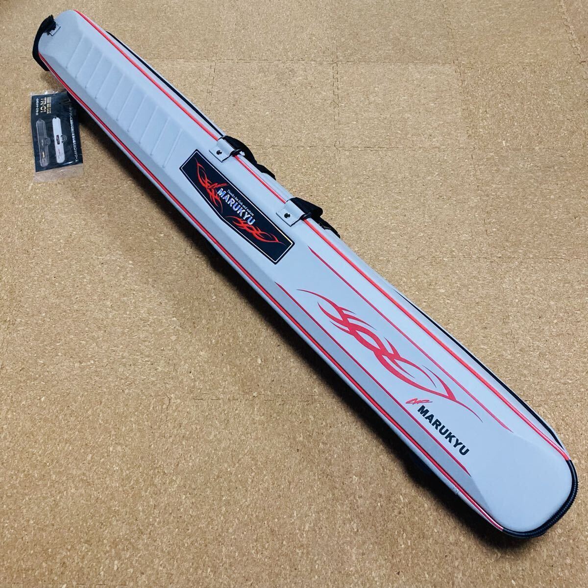 マルキュー TR-01 イカダロッドケース ライトグレイ 外寸:W17.5×D15×H135 未使用品拍卖