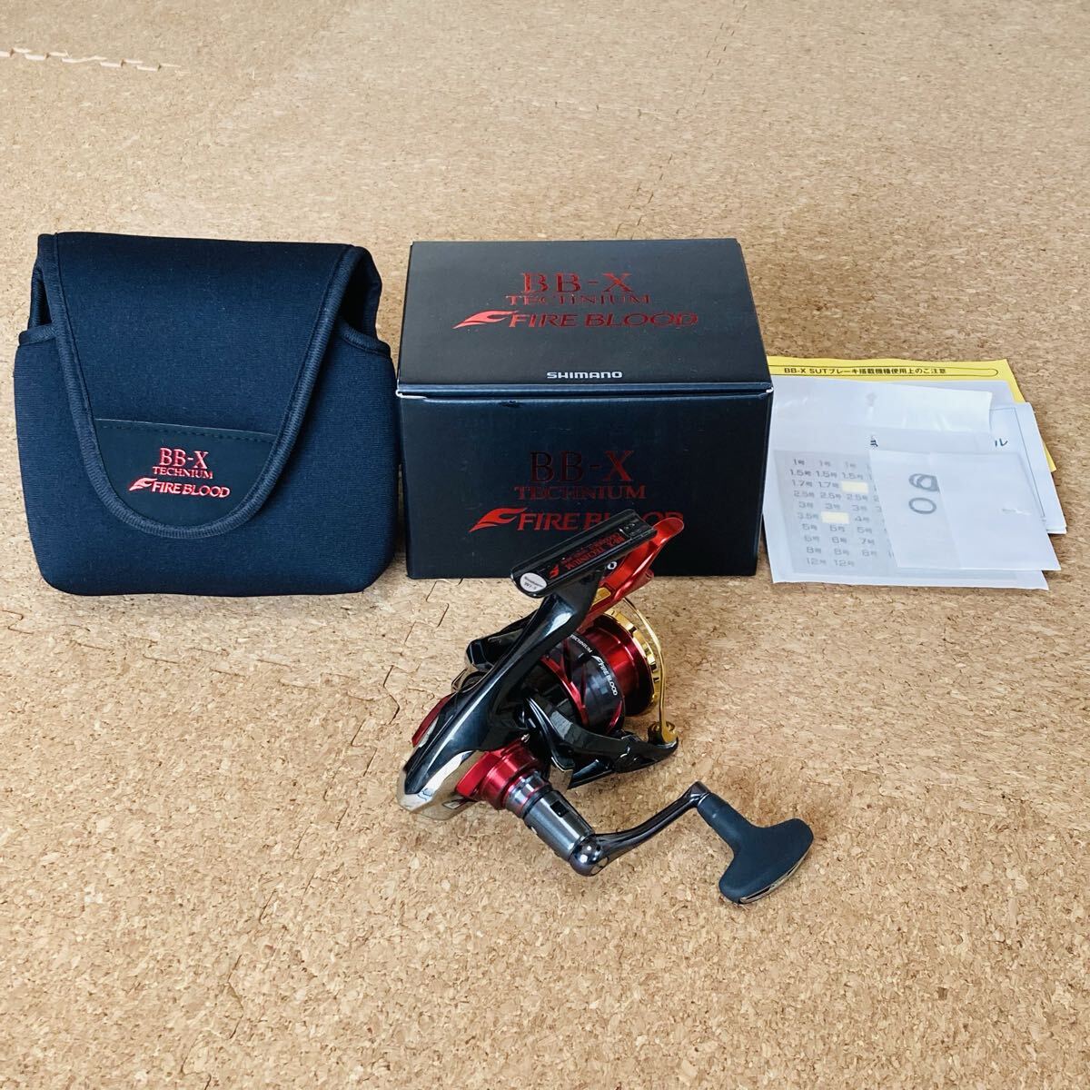 シマノ 24BB-X テクニウム ファイアブラッド C3000DXXG S RIGHT No.047823 右ハンドル SUTブレーキII TECHNIUM FIRE BLOOD 美品拍卖