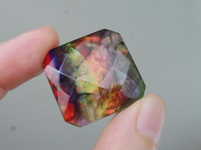 レインボー! アンモライト 約30ct ルース 裸石 ブローチ、ペンダントに最適!拍卖