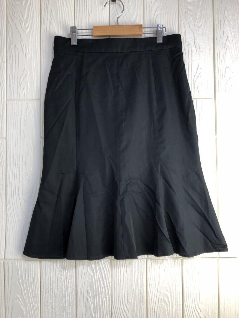 KARLLAGERFELD 黒のフレアスカート ウエストファスナー 未使用拍卖