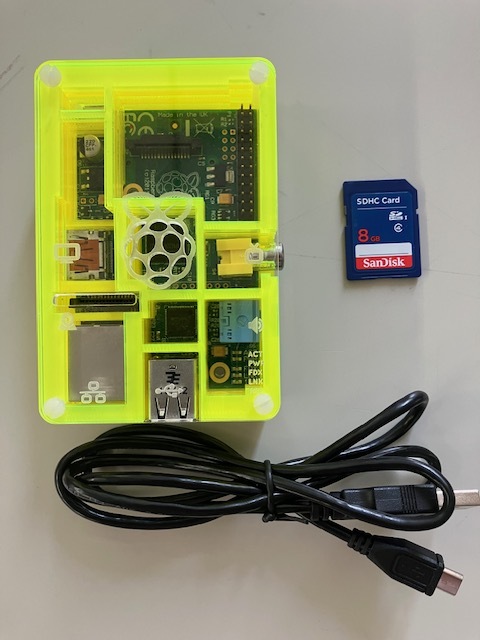 ラズベリーパイ Raspberry Pi Model B Rev2 ケース 電源ケーブル SDカード付拍卖