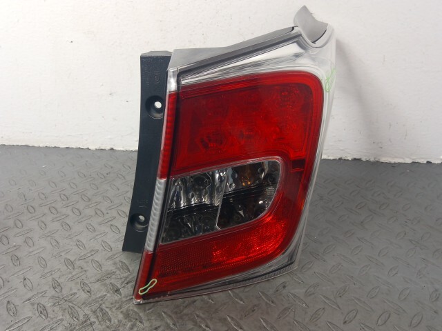 フリード GB3 右 テール ランプ ライト 33501-SYY-N01拍卖