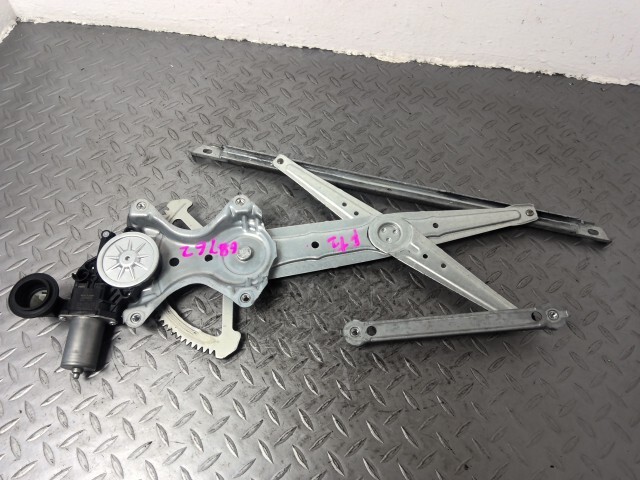 シエンタ NSP170G 左 フロント ドア レギュレター モーター 85720-52211拍卖