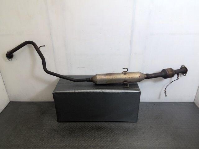 アクア 6AA-MXPK11 フロント マフラー 17410-15340拍卖