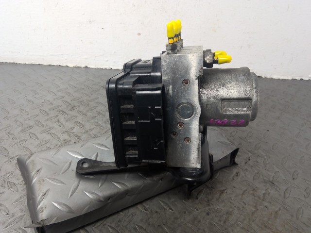 シャトル GP7 ABSアクチュエーター 57110-TD4-J03拍卖