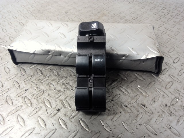 ワゴンR MH23S パワーウインドウスイッチ 37990-82K50拍卖