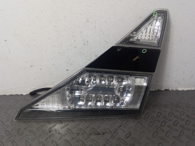 ヴェルファイア ANH20W 右 フィニッシャー テール ランプ 81580-58150拍卖