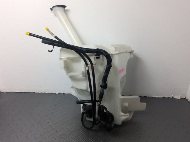 アクア NHP10 ウォッシャータンク 85315-52440拍卖