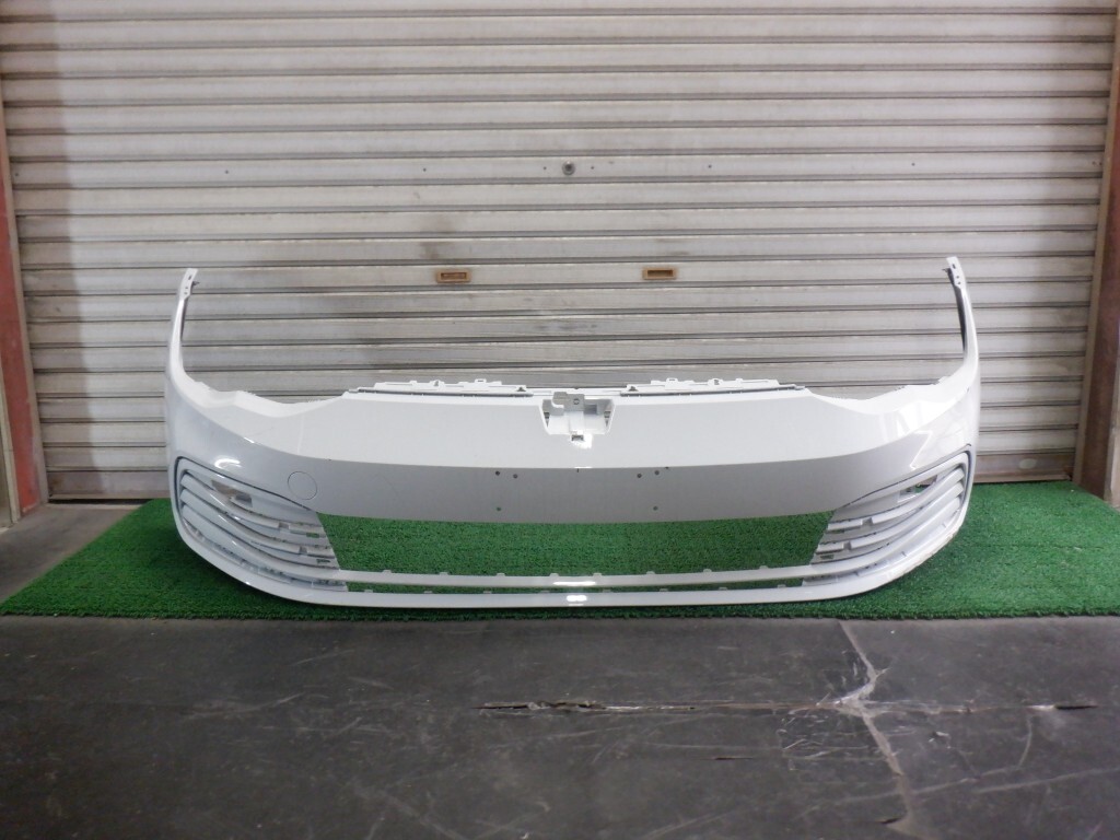 VW ゴルフ8 MK8 フロントバンパー 5H0.807.221H (E3658)拍卖