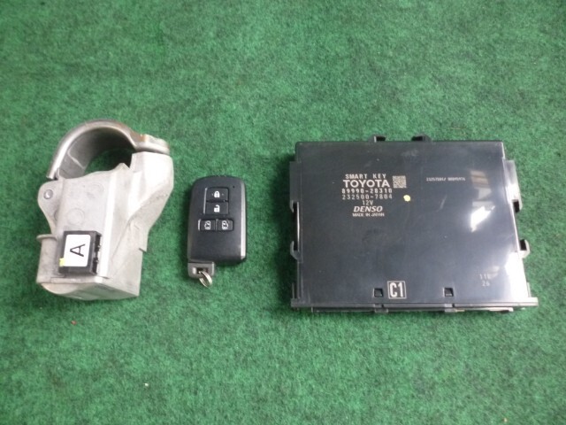 【070533】H26年・トヨタ・ヴォクシー・ZRR80W・ステアリングロック・スマートキー・スマートキーECU付・45020-30B20拍卖
