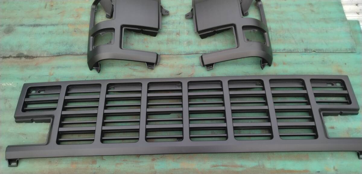 日野大型ラジエーターグリル、ヘッドワク、つや消しブラック拍卖