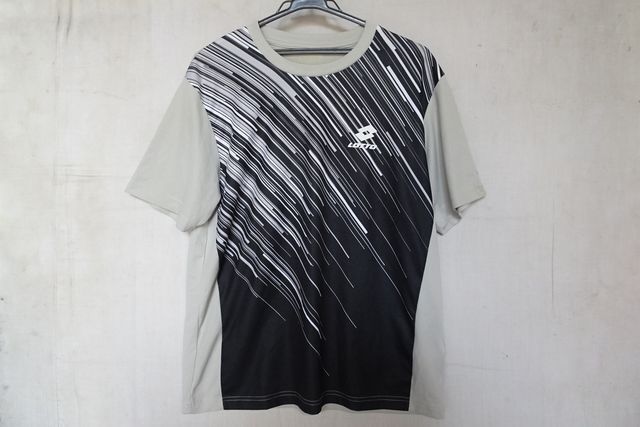 Lotto/ロット/半袖Tシャツ/L51300J/クルーネック/速乾性素材/前身頃ライングラフィック柄プリント/スポーツ/グレー/LLサイズ(8/20R7)拍卖