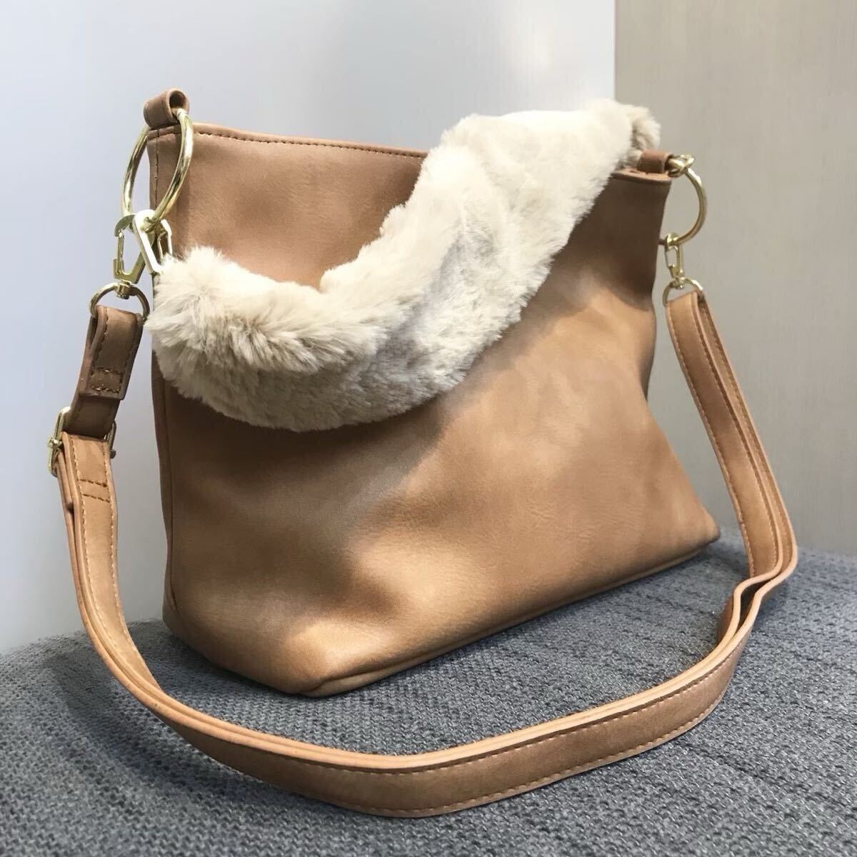 【特価SALE】バッグ レディース 綺麗 人気 バッグ ふわふわ ファー ファッション拍卖