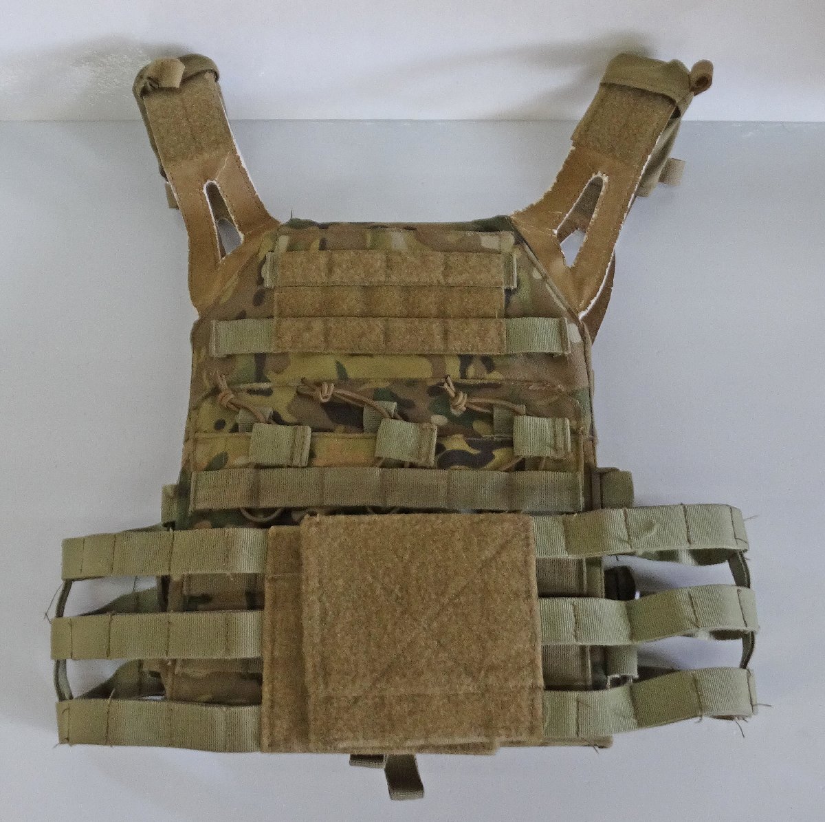 ☆メーカー不明 サバイバルゲーム サバゲー プレートキャリア タクティカルベスト 防弾チョッキ ミリタリー 装備 防具 USED品☆拍卖