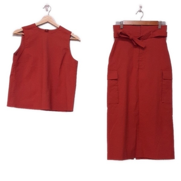 アンクレイヴ uncrave スカートセットアップ - レッド レディース レディーススーツ拍卖