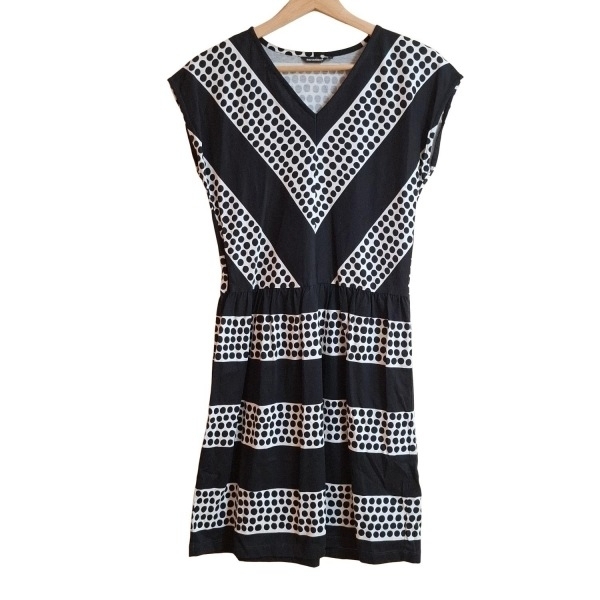 マリメッコ marimekko サイズXS - 黒×白 レディース Vネック/半袖/ひざ丈 ワンピース拍卖