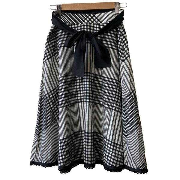 トゥービーシック TO BE CHIC スカート サイズ38 M - 白×黒×ダークグレー レディース ひざ丈/チェック柄/ベルト付き ボトムス拍卖