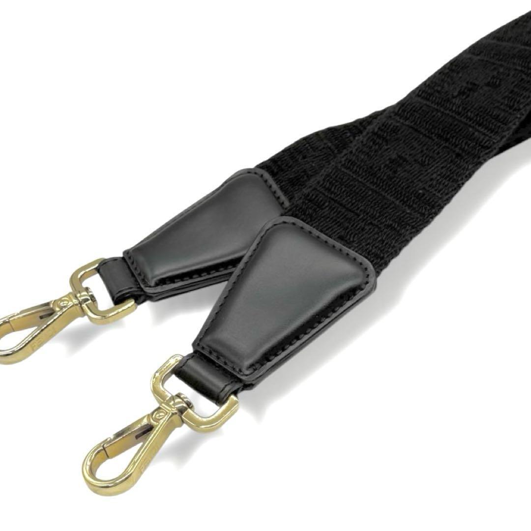 使用わずか フェンディ ストラップユー ショルダーストラップ ズッカ FENDI バンドリエール キャンバス 斜め掛け ブラック ct13拍卖