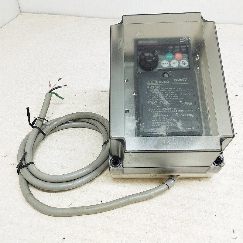 三菱 インバーター FREQROL-D700 FR-D720-0.2K ジャンク拍卖