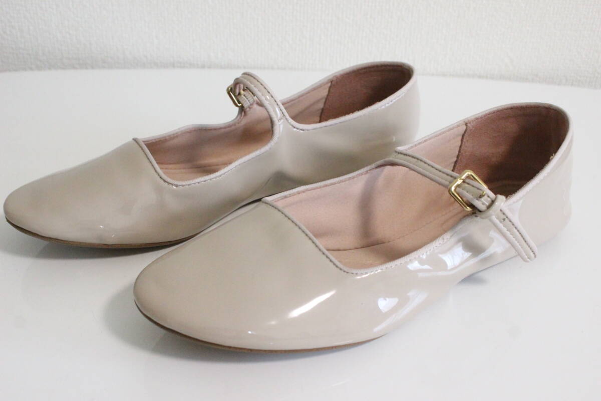 F775 美品 ZARA ザラ エナメル メリージェーン フラットシューズ パンプス ベージュ SIZE39 約25cm~約25.5cm拍卖
