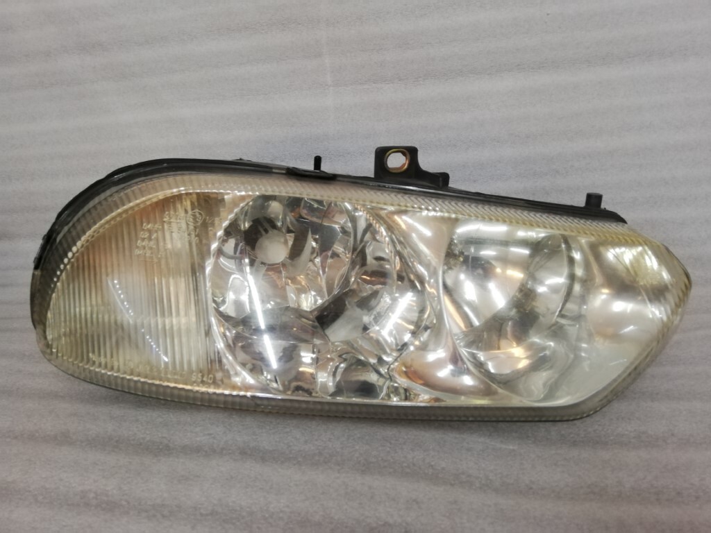 アルファロメオ156 ヘッドライト 右 38421748 60626190 ALFAROMEO156拍卖