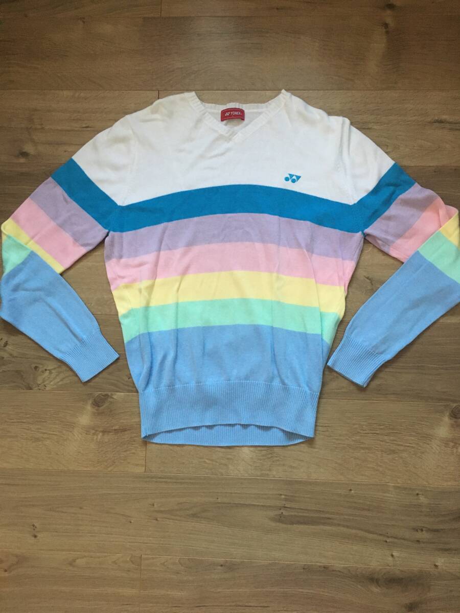 ヨネックス Vネック セーター 美品 ゴルフや野外観戦等に!拍卖