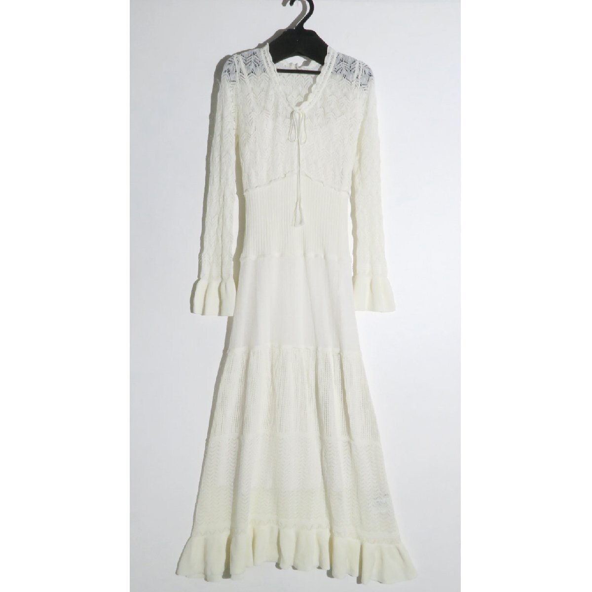 24ss SNIDEL クロシュ風ニットワンピース 定価17,930円 SWNO241104 ホワイト スナイデル フリーサイズ拍卖