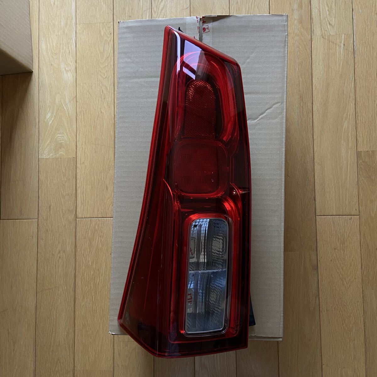 タント LA650S 純正 テールランプ 左拍卖