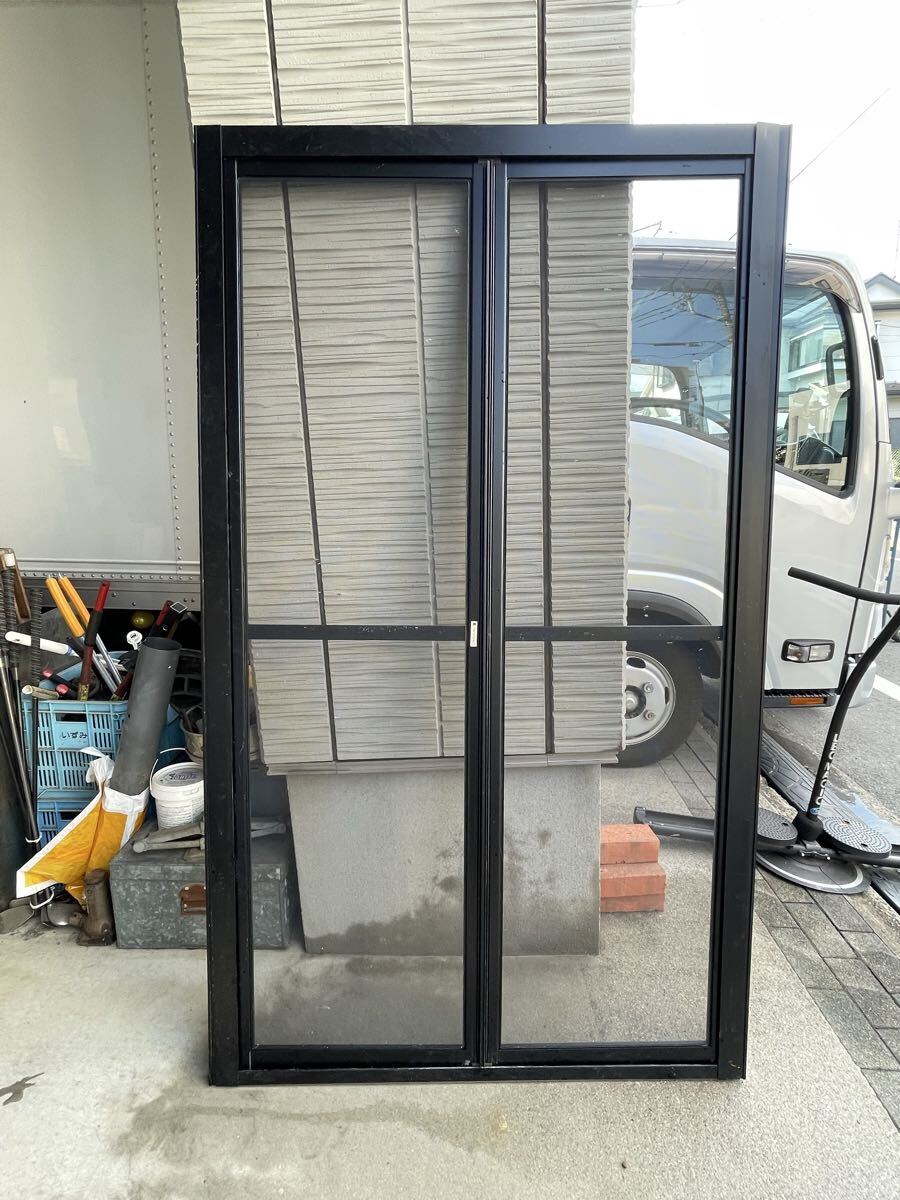 f●■中折れ網戸 V型 玄関網戸 引き戸用・幅110.5×厚さ2×高さ187.5cm・ブラック拍卖