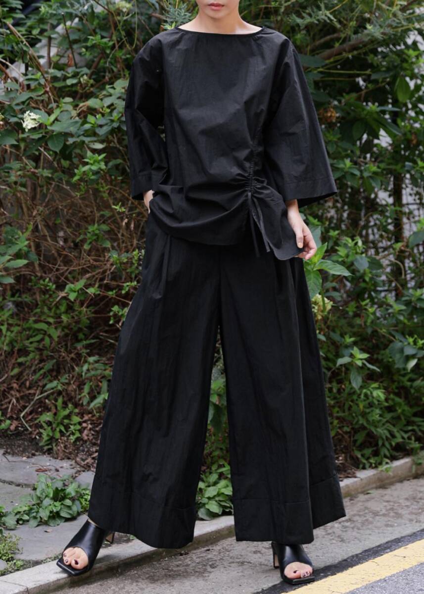 黒の上下セットアップ★新品★大きいサイズ★七分袖サイドギャザーシャツとワイドパンツの2点セット黒かっこいい拍卖