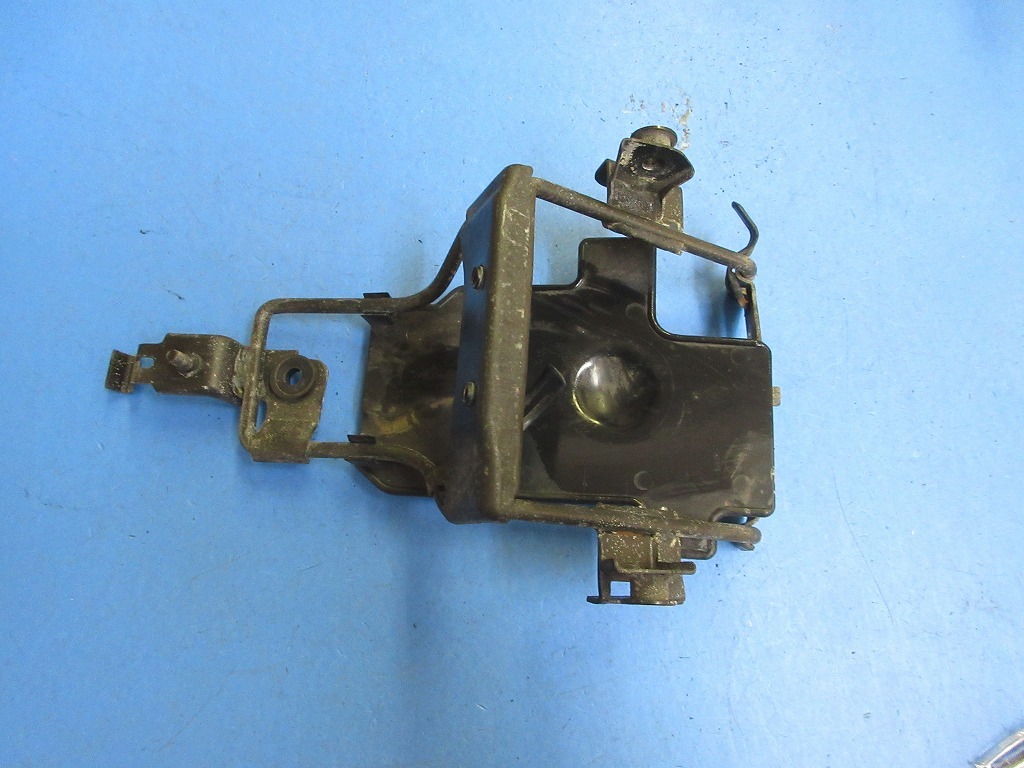 シャリー CF50 角目 12V フロントカウルステー 737-56拍卖
