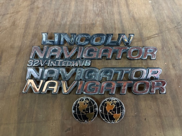MIMN★H15 リンカーン ナビゲーター★純正 エンブレムセット★ホワイト/LINCOLN NAVIGATOR/部品取り車拍卖