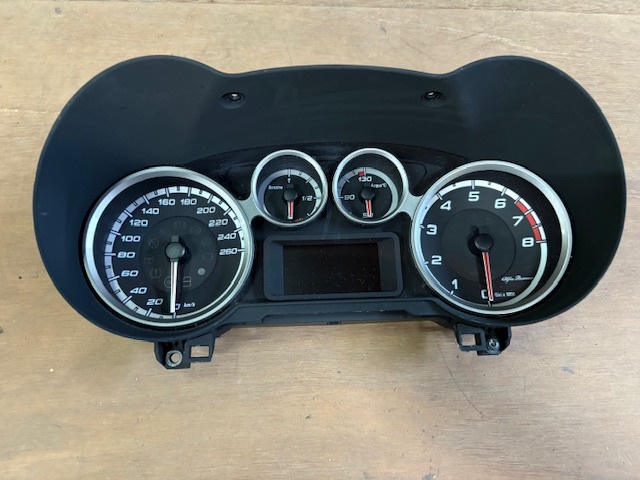 MIMN★アルファロメオ ミト★純正 スピードメーター★部品取り車拍卖