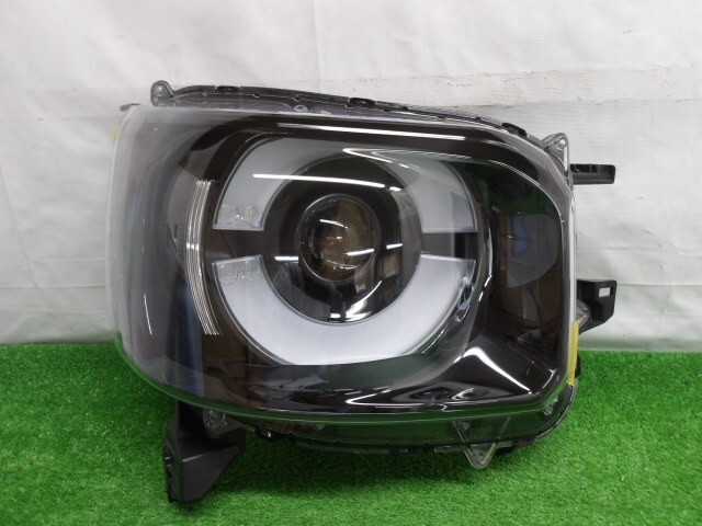 ホンダ/N BOX JF5 ノーマル用 右ヘッドランプ LED『刻印N』スタンレーW6705 No.238741【品番 33100-32R-N03】拍卖