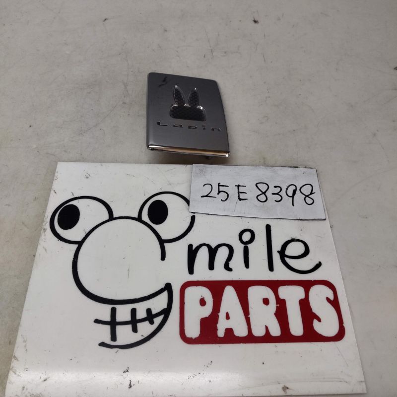 HE22S ラパン 純正 グリルエンブレム 1A1-8-6/25E8398*同梱不可拍卖