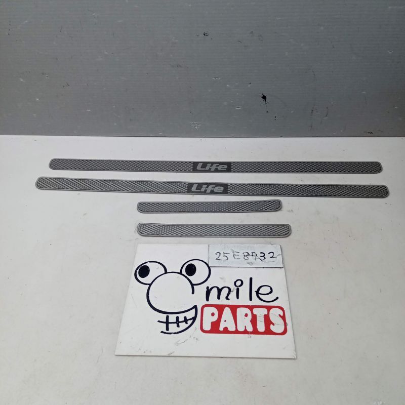 JB5/JB6 ライフ 純正 スカッフプレート(オプション) 2X1-7-4/25E8732*同梱不可拍卖