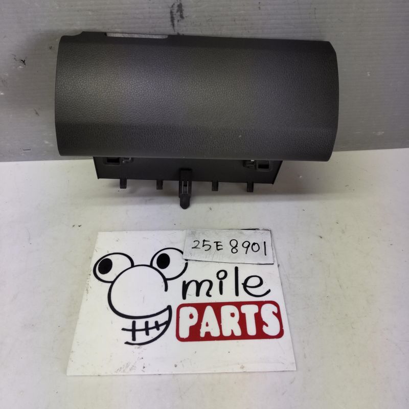 LA700S ウェイク 純正 運転席グローブボックス蓋 1D3-5-4/25E8901*同梱不可拍卖