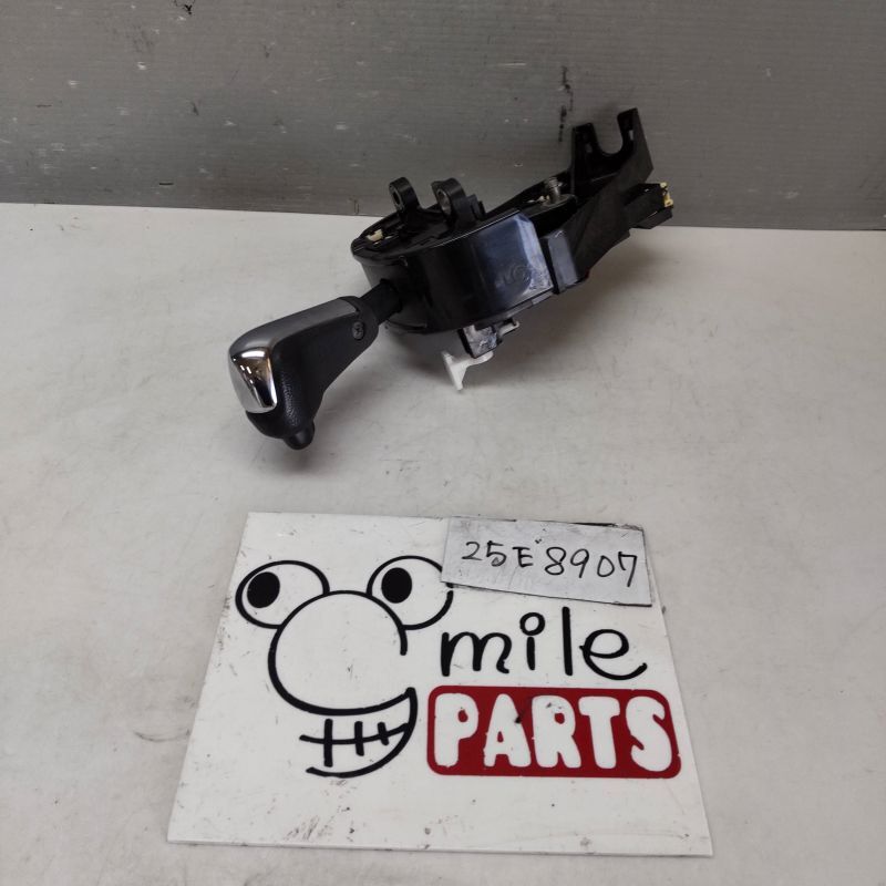 LA700S ウェイク 純正 シフトレバー 1D3-20-2/25E8907*同梱不可拍卖