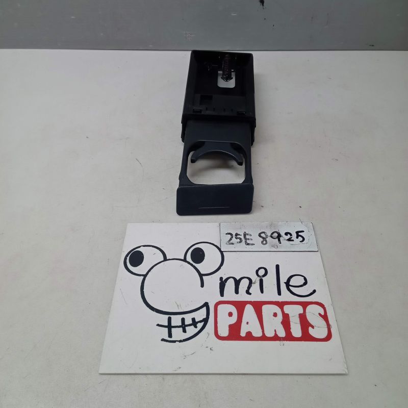 CW5W アウトランダー 純正 運転席ドリンクホルダー 2Z7-28-1/25E8925*同梱不可拍卖