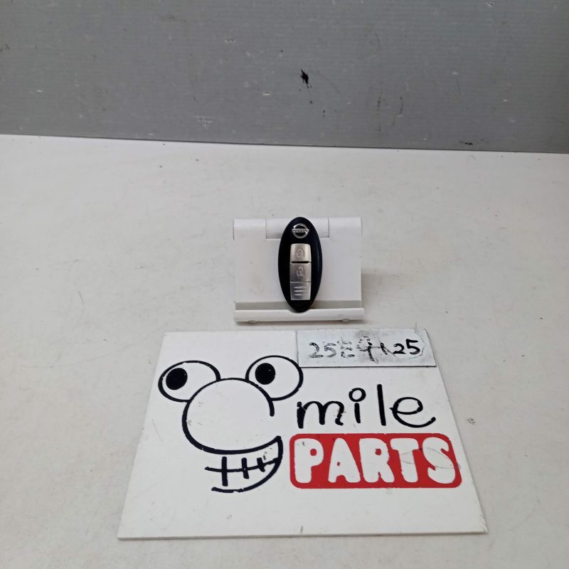 E12/NE12 ノート 純正 キーレス Y20/25E9125*同梱不可拍卖