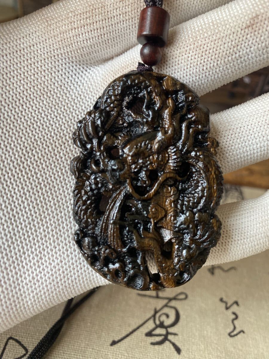 送料無料 龍細密 木彫 一刀彫 リアル繊細彫刻(龍/竜/辰) 飾り お守り インテリア風水 古美術 サイズ6cm ストラップ拍卖