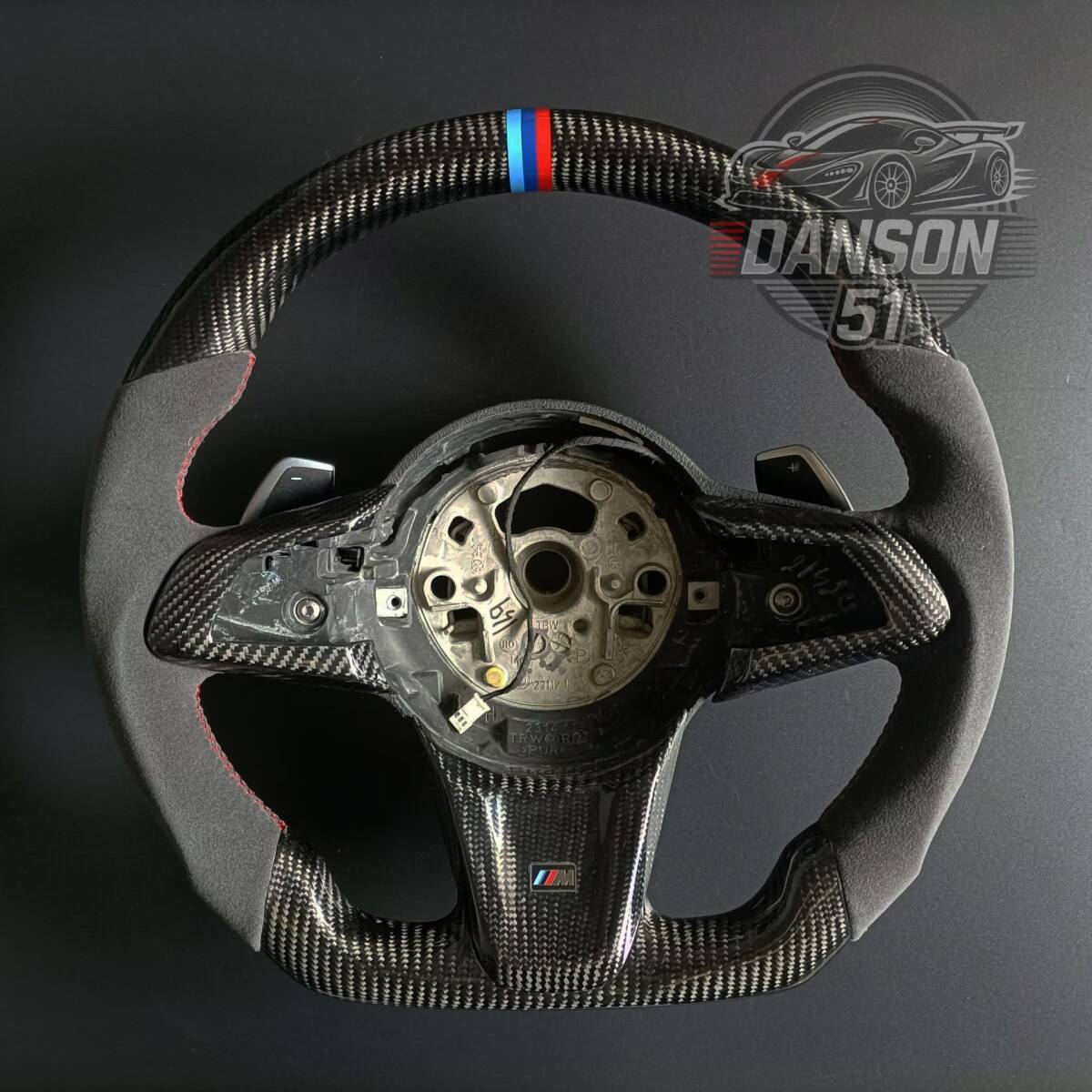 送料無料 リアルカーボン・アルカンターラ素材 BMW Z4 E89 専用 ステアリング スイッチカバー付き パドル付く拍卖
