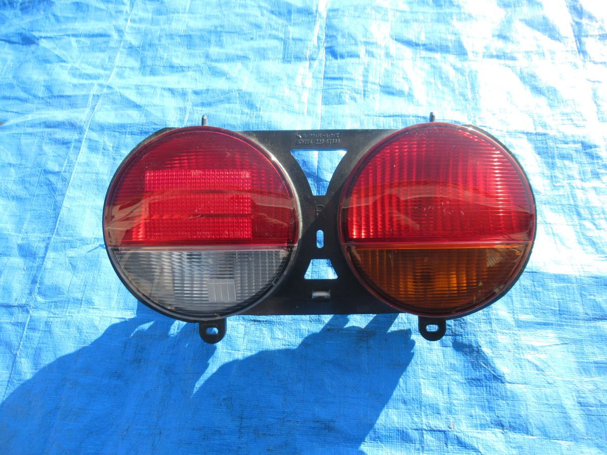 さ-1 U61V U62V ミニキャブ ★ 右 テールランプ テールライト KOITO 220-87369 ★U71V クリッパー拍卖