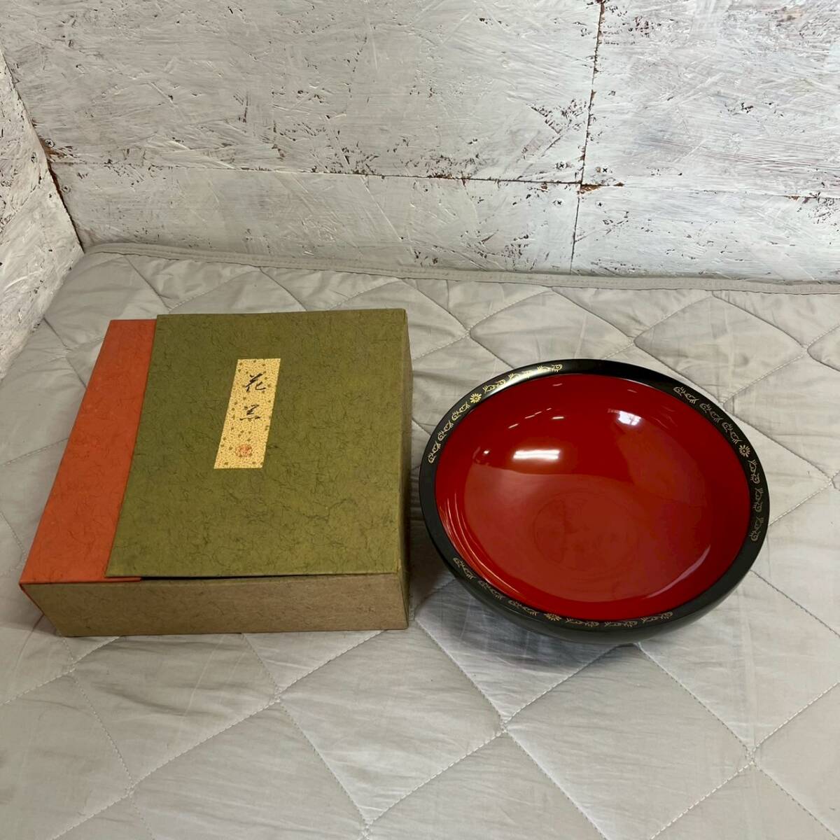 【象彦】 京漆器 花黒 京都 京漆匠 菓子盆 漆塗 漆器 赤黒漆器 お菓子鉢 伝統工芸 盛器 和食器 高級漆器 漆芸 日本製 美品 A0147拍卖
