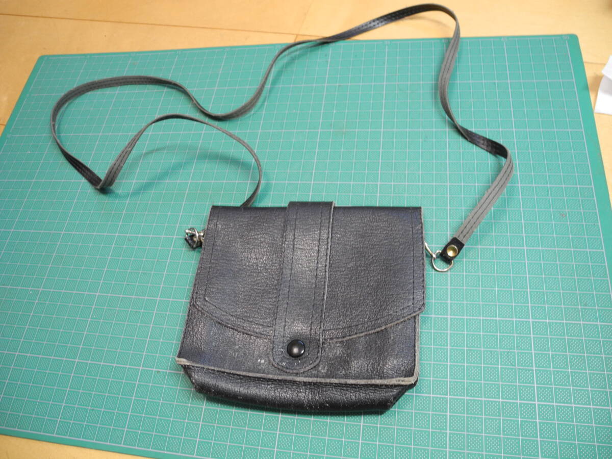 レザー ポーチ 少し破れあり 15X12X4cm拍卖