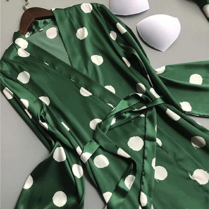 水玉模様サテンガウンのみ♪拍卖