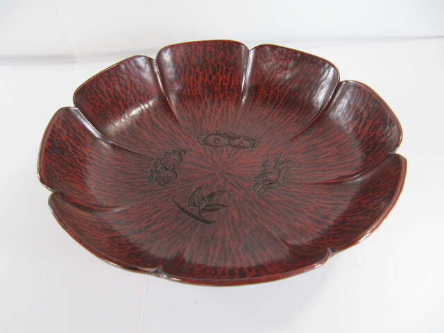 T-350◇古多雅堂 鎌倉彫 菊花 菓子鉢 菓子器 盛鉢 漆器 幅約23cm拍卖